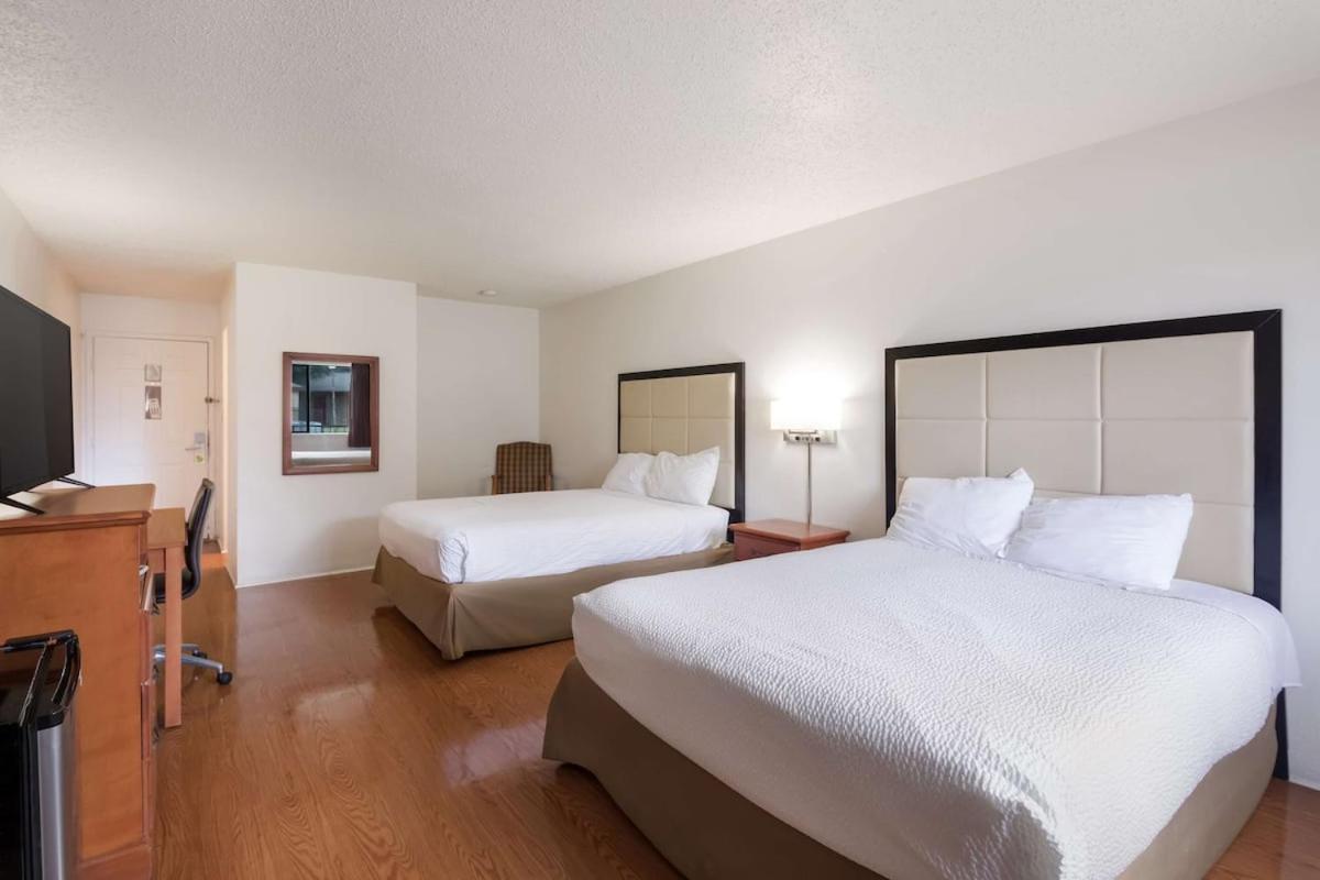 Americas Best Value Inn Lockhart Tx Esterno foto